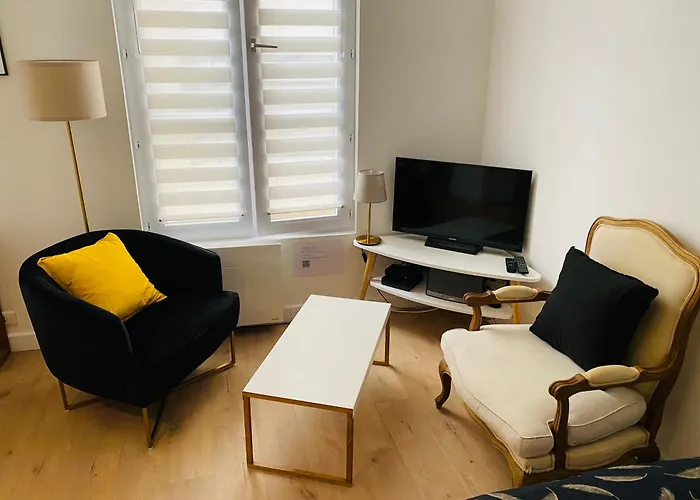 Appartement Entier Aux Abbesses - Montmartre - Flat In Montmartre